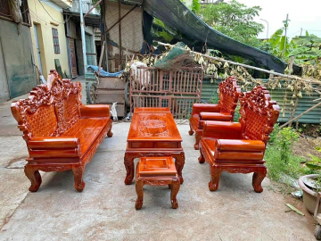 Bộ bàn ghế Hoàng Gia gỗ xà cừ đỏ (Anh An, Phú Thọ)