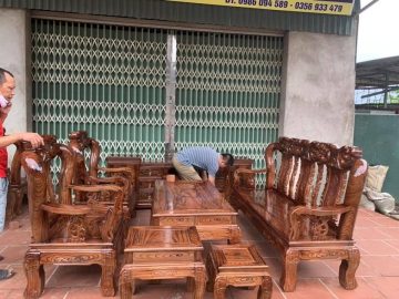 Bộ bàn ghế Quốc Đào gỗ sồi Nga phun giả gỗ mun tay 12 (Anh Nguyệt, Ninh Bình)