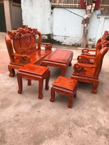 Bộ bàn ghế quốc nghê gỗ xà cừ tay 10 (Chú Nam, Hải Dương)